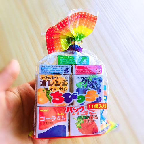 Japanese Snack Marukawa Mixed Fruit Flavored Bubble Gum Pop Bubbles Chewing Gum Children's Candy 11 Pieces in Bag