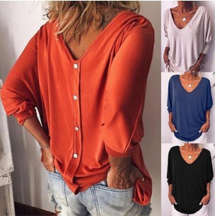 Amazon Explosions 2019 European and American New V-neck Bat Seven-point Sleeve Back Button T-shirt Loose Top Women