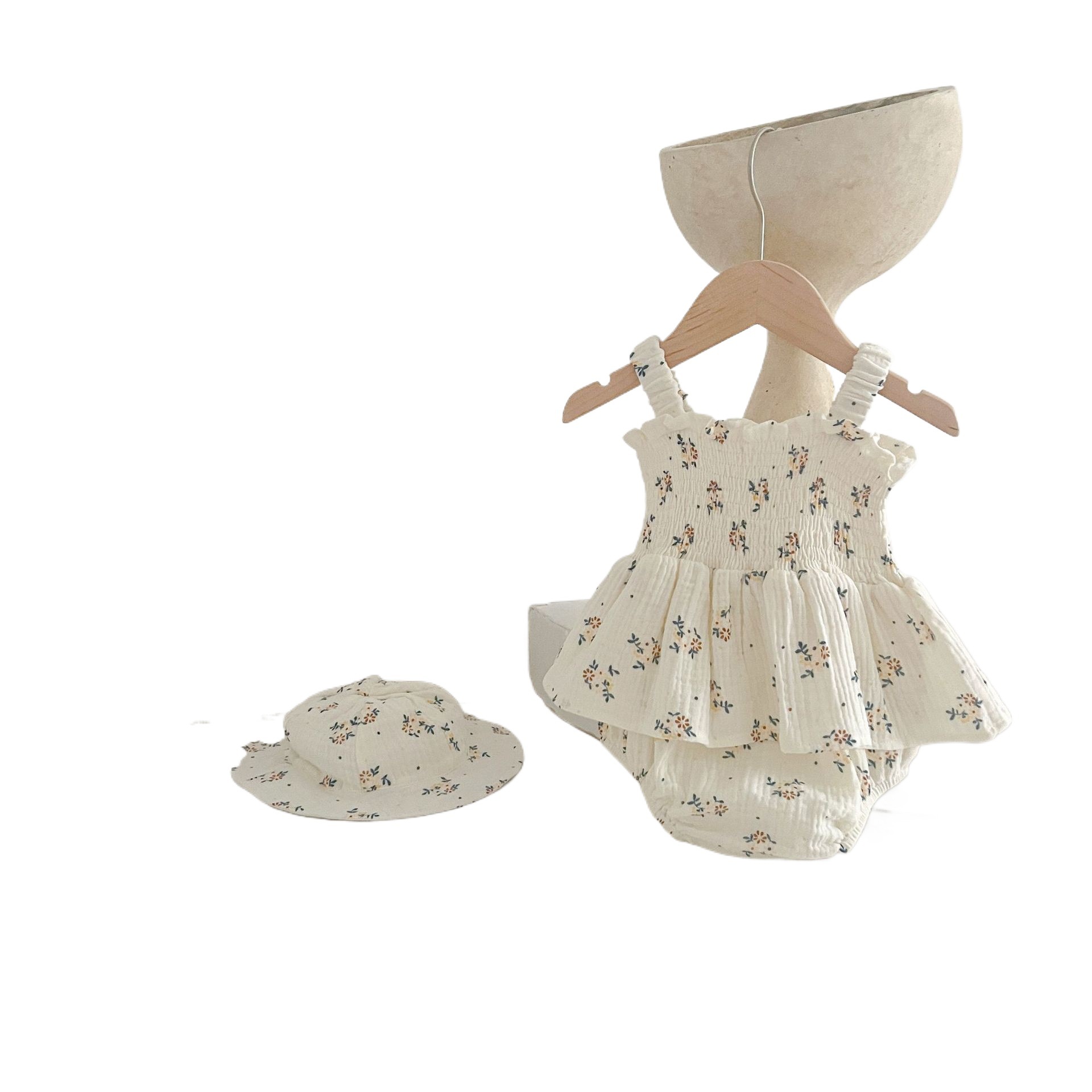 Ropa de verano de bebé de estilo coreano dulce floral mameluco vestido bebé niña sin mangas ropa 100-día banquete mameluco con sombrero