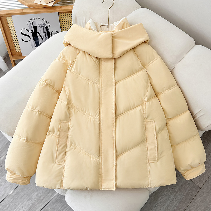 Capa de algodón de pluma para mujeres 2024 invierno nuevo corto hombre pequeño estilo suelto encapuchado de color engrosado chaqueta de algodón