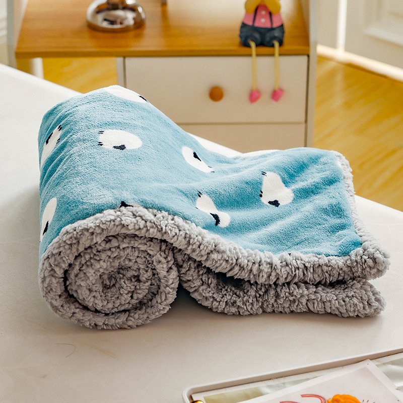 Pet Blanket New Cartoon Print Dog Quilt Coral Fleece Cat Bed for Sleeping Warm Autumn Winter