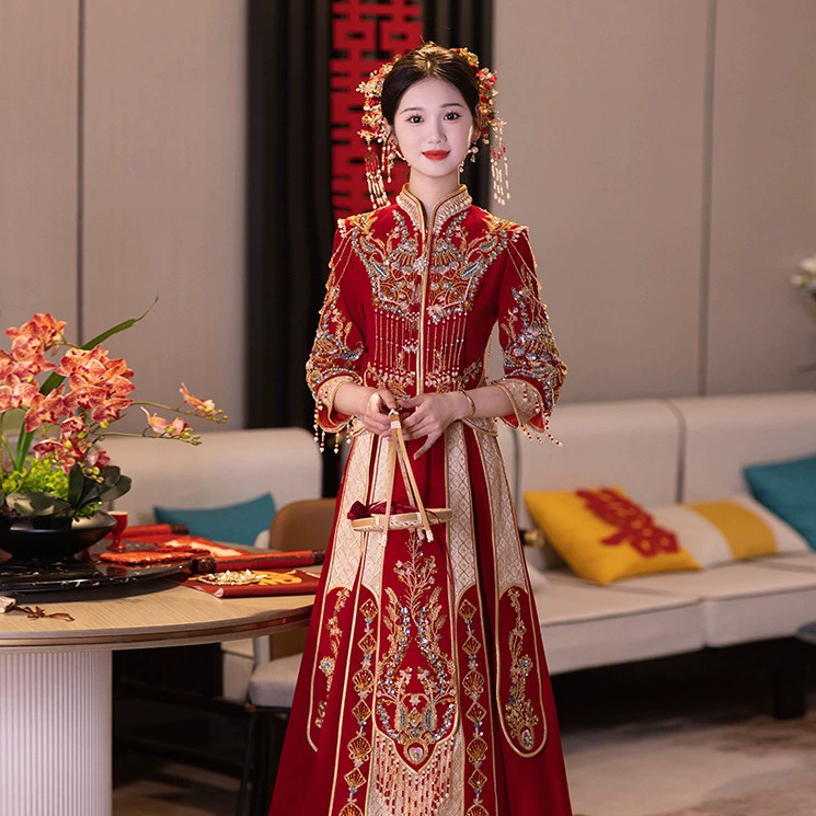 Традиционное китайское свадебное платье для невесты, платье с изображением дракона и феникса для свадьбы и торжественных тостов.