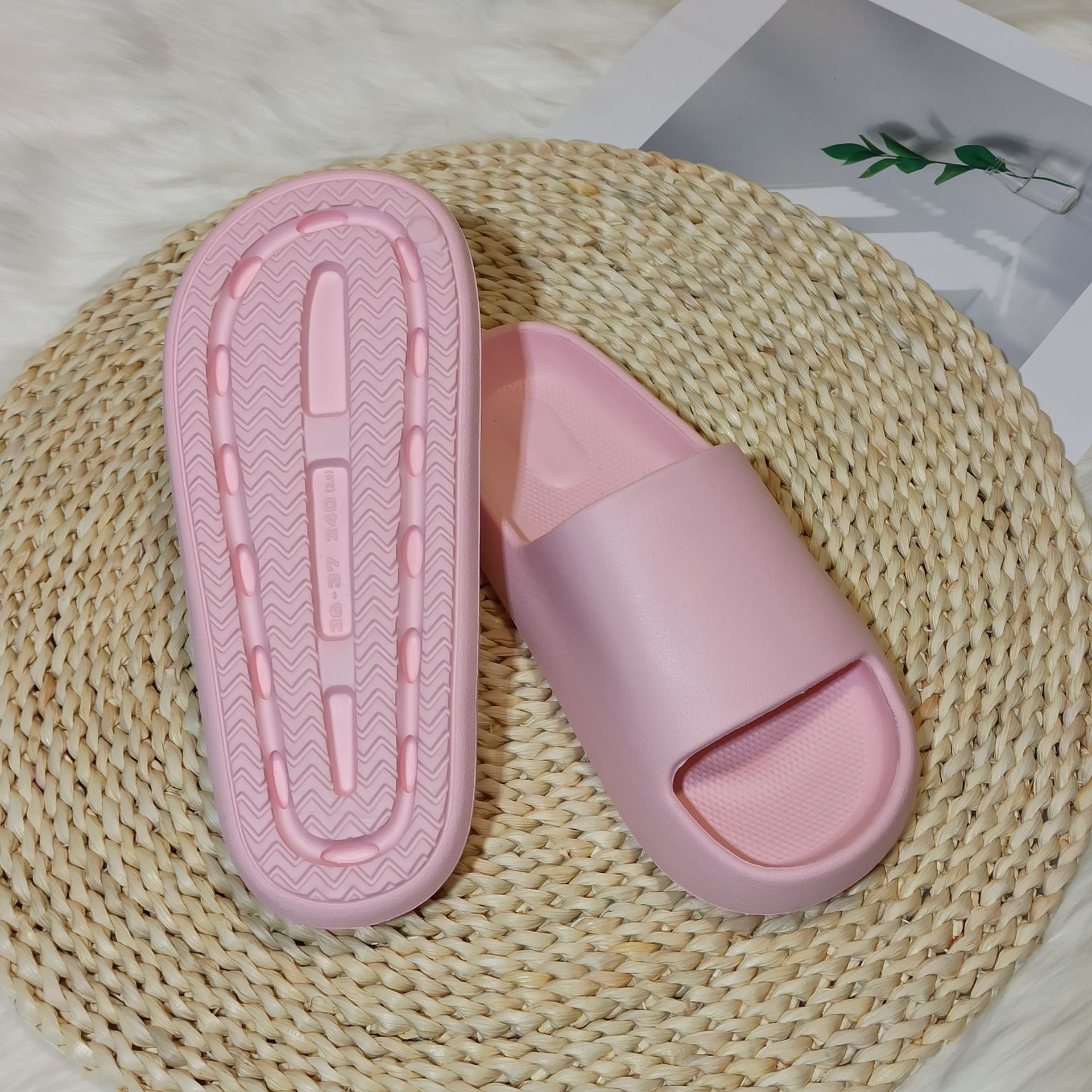 New Summer Couple EVA Home Anti slip Fashion Lightweight Trend Casual Thick Sole Feet Slippers_voghion.com