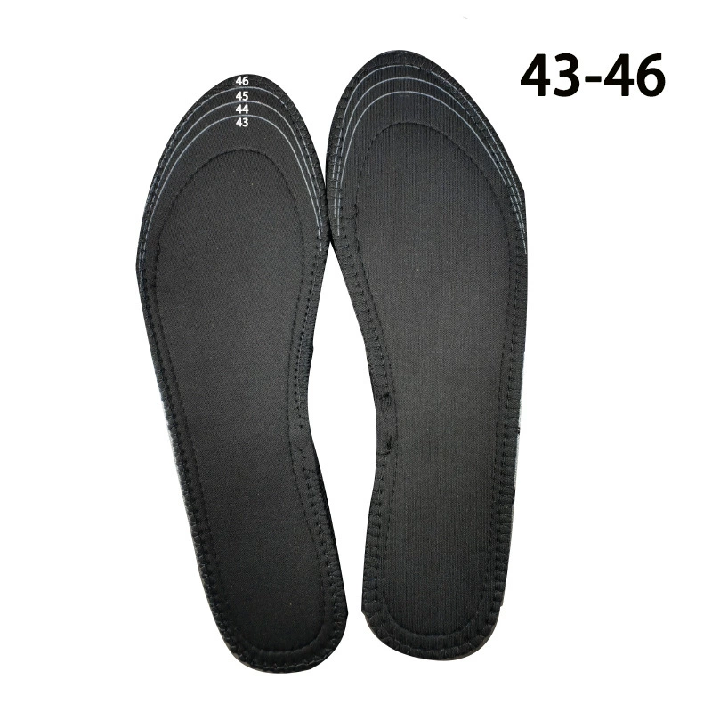 Уличная обувь? Но текст: "Outdoor diligence USB heating insole EVA can cut electric heating insoles USB heating insole switch control"
