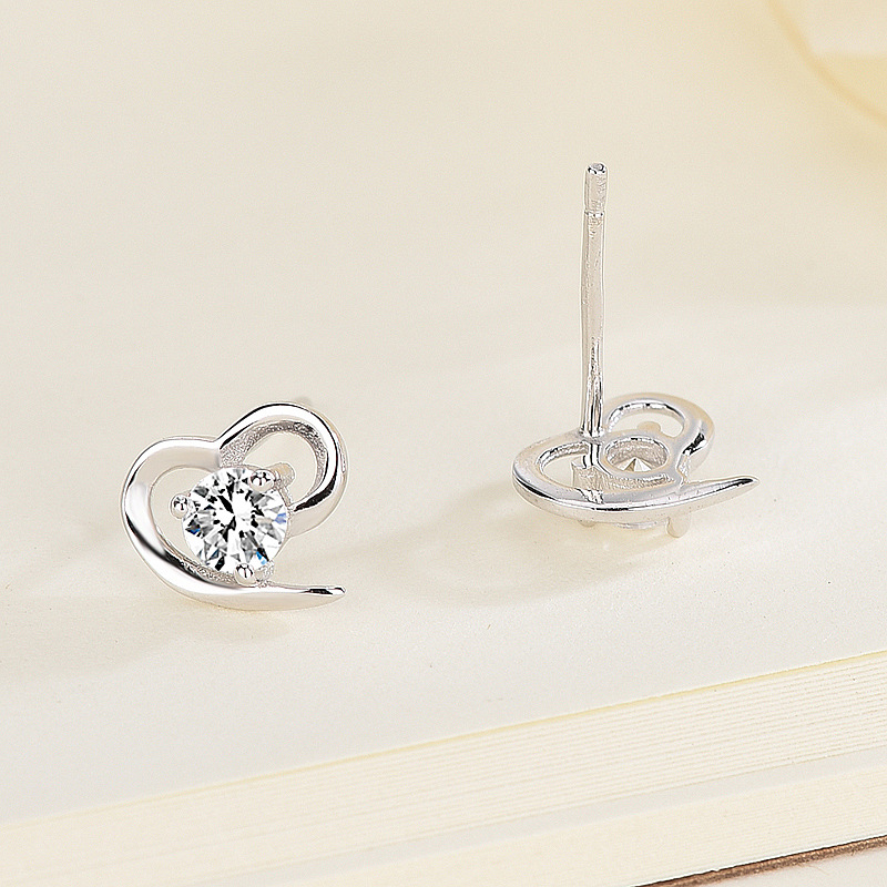 1 Pair Simple Style Heart Shape Inlay Sterling Silver Artificial Diamond Ear Studs display picture 2