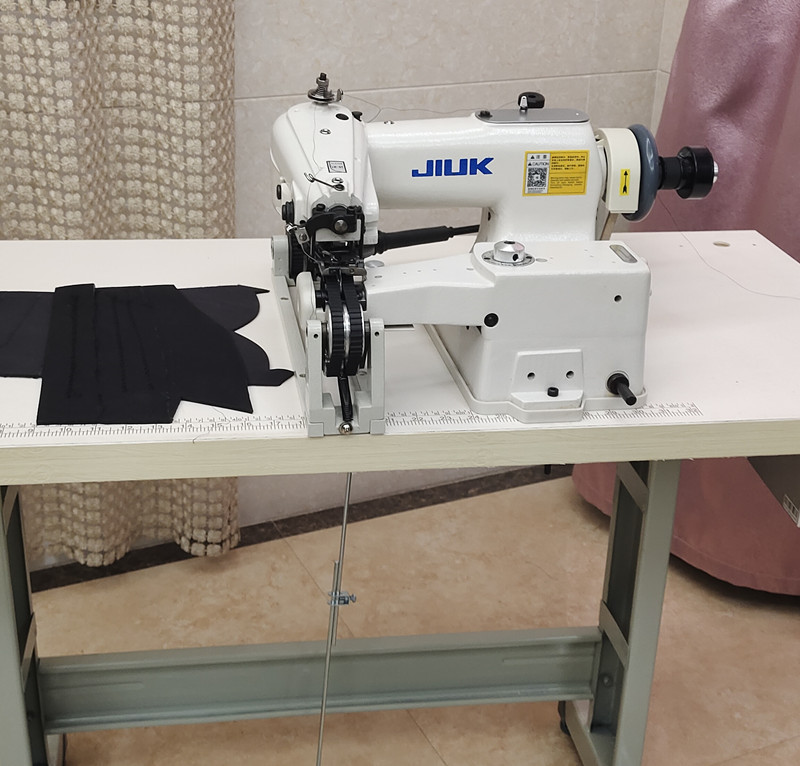 Venta al por mayor 101 máquina de coser oculta pantalones máquina de cajero calcetines guantes máquina de coser oculta máquina de coser industrial máquina de coser doméstica