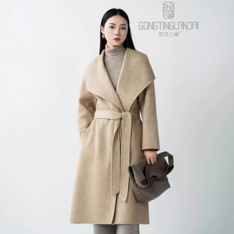 100% Camel Wool Simple Loose-Fitting Large Lapel Lightweight Warm Women's Double-Sided Cashmere Coat 100% Camel Wool Simple Loose-Fitting Large Lapel Lightweight Warm Women's Double-Sided Cashmere Coat