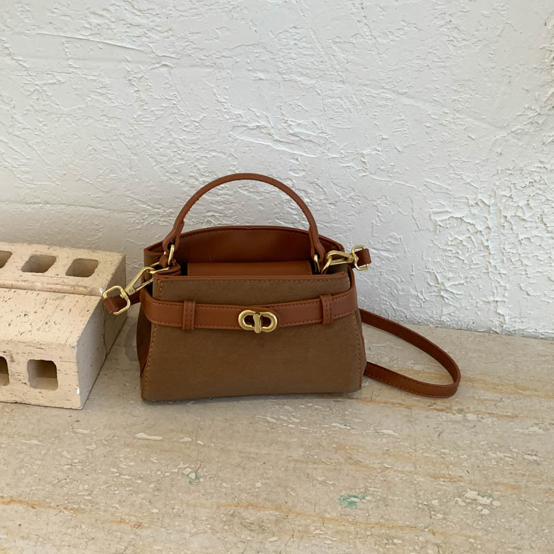 Bolso de mano de alta sensación 2026 nuevo retro esmerilado bolso cuadrado simple nicho bolso de mujer casual
