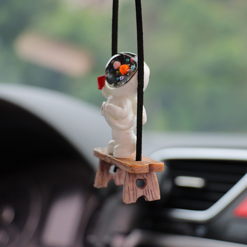 Wholesale a generation of creative astronaut car accessories car hanging car interior pendant car pendant car Crane
