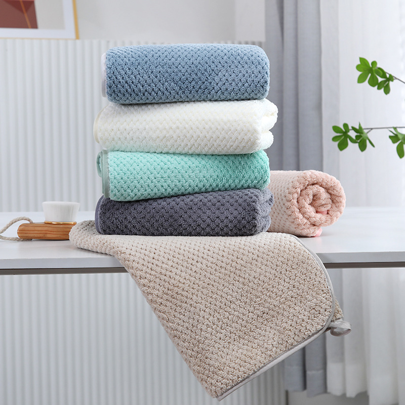 Clearance Sale Cross-Border Hot-Selling Pineapple Pattern Towel, Thick High-Density Coral Fleece, Absorbent, Soft Towel, Bath Towel, Lint-Free