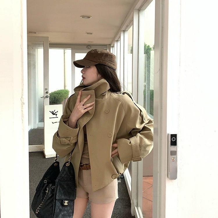 Женская короткая ветровка цвета хаки с воротником-стойкой, новая коллекция весна-осень 2025 года, малый размер, высококачественная двубортная куртка в британском стиле