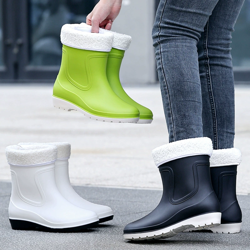 Новый японский дождевой сапоги женская средняя труба нескользящая толстая подошва модная простая мягкая подошва резиновая обувь удобная носить водонепроницаемые дождевые сапоги