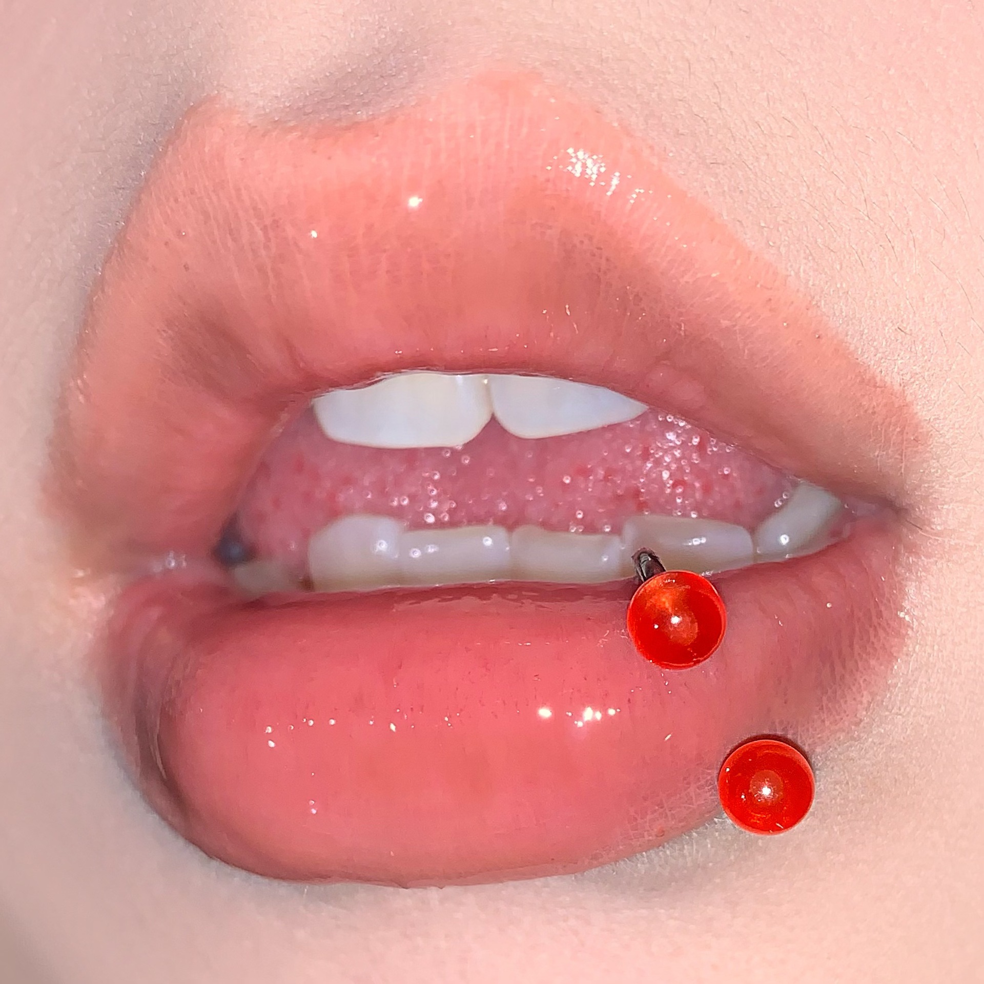 Pointed titanium steel lip stud product view