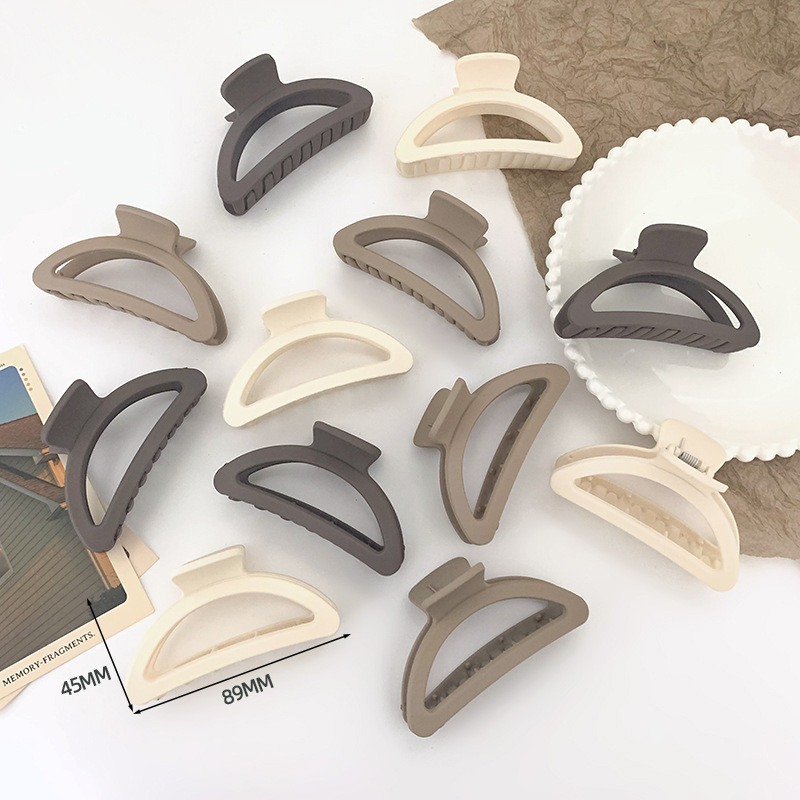 2022 Nueva horquilla esmerilada simple joyería de horquilla atmosférica elegante clip curvado joyería de moda al por mayor