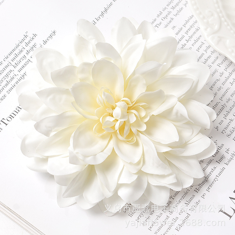 新しいスタイルのダリアの花のシミュレーションの菊の頭diyの胸の花の帽子のシミュレーションの花の結婚式の装飾の卸売の造花|undefined
