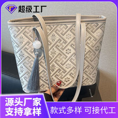 万吉紋手提げ特包2025新型民族風通勤バッグ軽贅沢ファッション大容量シングルバッグ