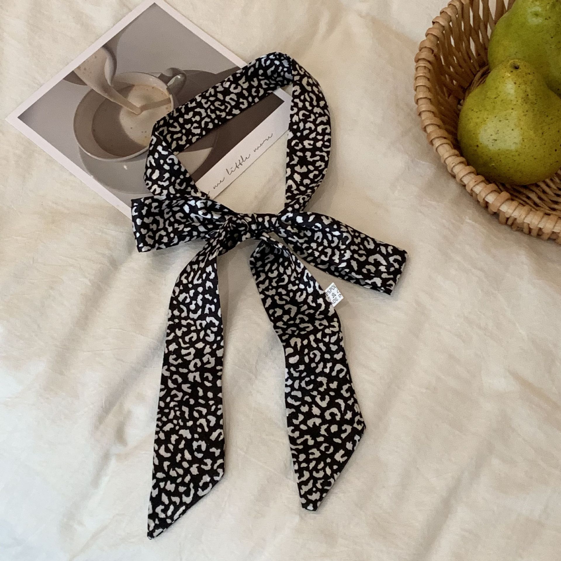 Pequeño estampado de leopardo negro