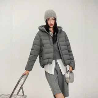 2026冬季新款连帽短款羽绒服女90白鸭绒哑光蓬松保暖面包服外套