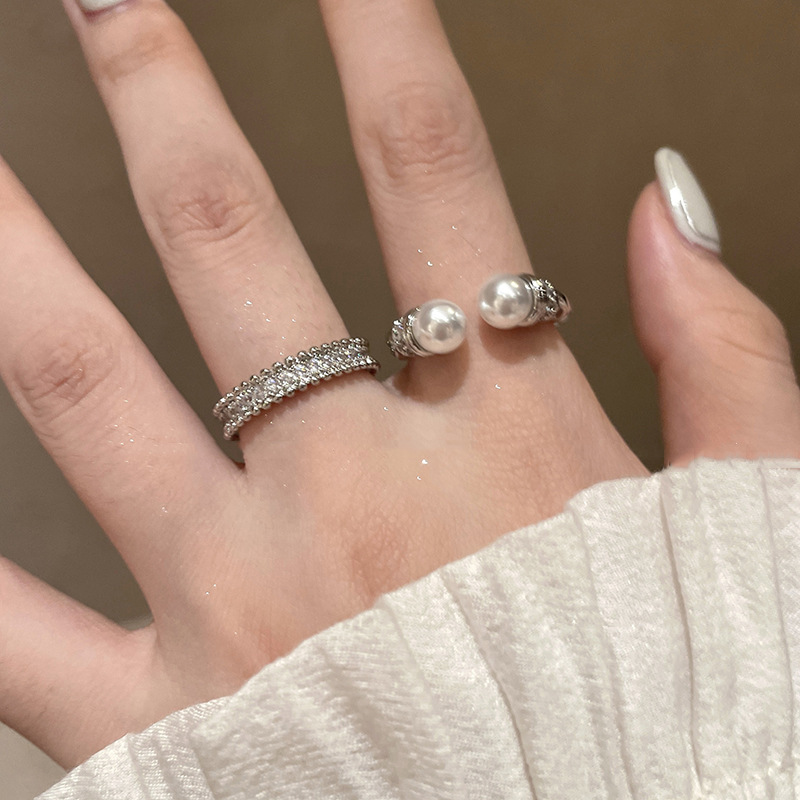 Anello aperto elegante con doppia perla per donna con diamanti_voghion.com