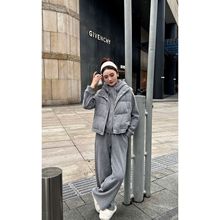 高级感流行运动风套装女秋冬季新款短款卫衣加厚无袖马甲三件套女