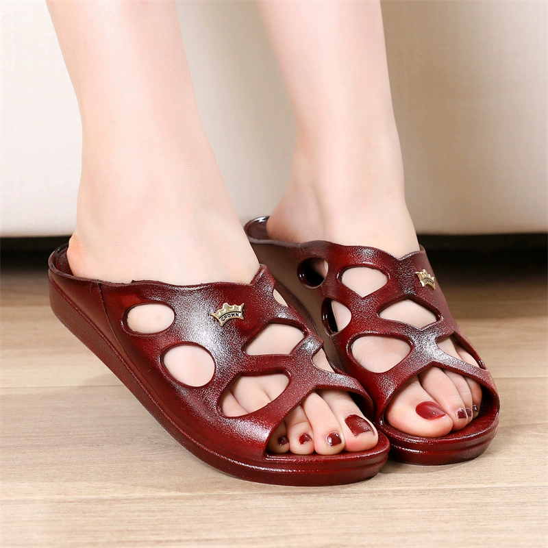 Новинка 2025, масляные тапочки для мам среднего и пожилого возраста, летние женские домашние домашние нескользящие тапочки на мягкой подошве для ванной комнаты