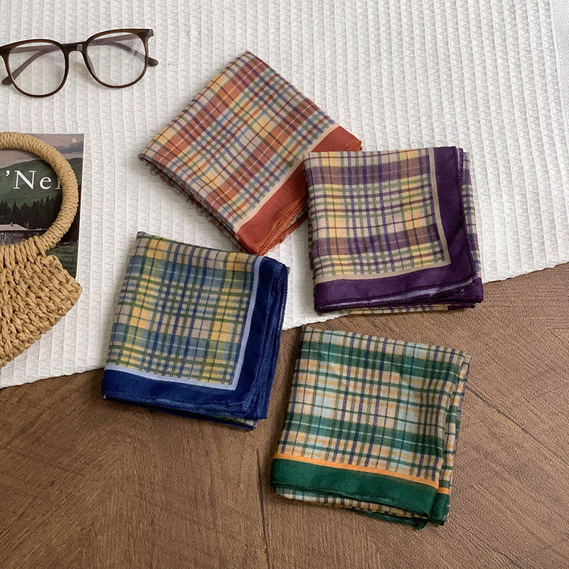 Pañuelo pastoral femenino de verano nuevo estilo cintura pequeña bufanda cuadrada bufanda de seda sensación de alta calidad suave cuello bufanda pequeña chal al por mayor