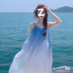 2025夏季新款女装法式海边度假风渐变吊带连衣裙时尚无袖海浪裙潮