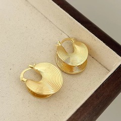 欧米のファッションのシルクの紋様の理の百合のイヤリングの個性は誇張して復古の耳輪のデザイン感の不規則な耳飾りの卸売りをします。