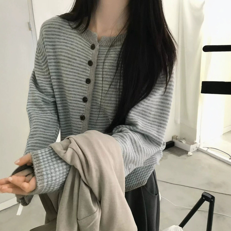 Korean-style lamb wool striped sweater jacket for women, 2026 new model, round neck, soft and versatile knitted cardigan top 1603 Korean-style lamb wool striped sweater jacket for women, 2026 new model, round neck, soft and versatile knitted cardigan top 1603