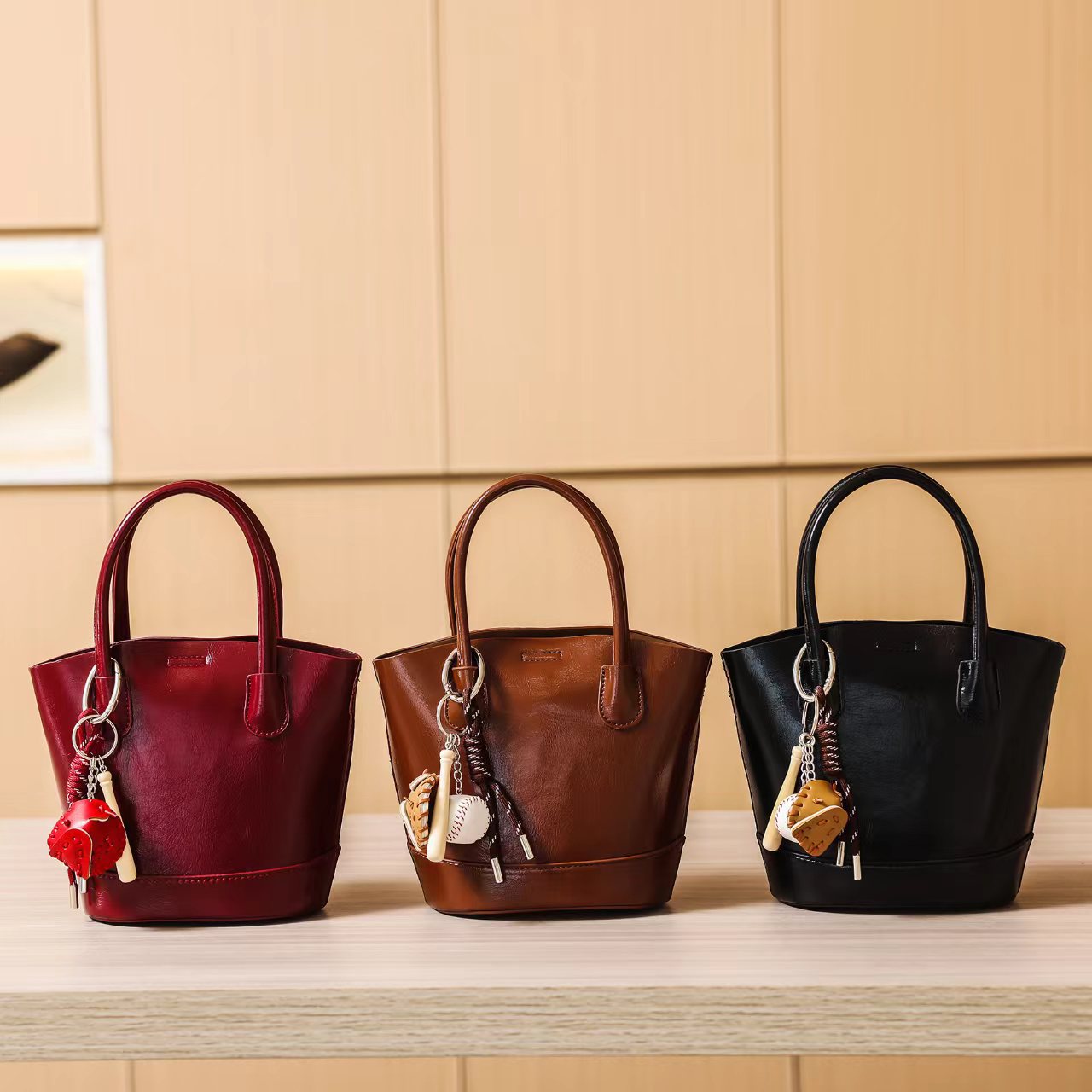 Túi bucket nữ cổ điển cao cấp màu đỏ – túi xách tay đeo chéo đi làm dự tiệc — Màu đỏ, Màu nâu, Màu đen
