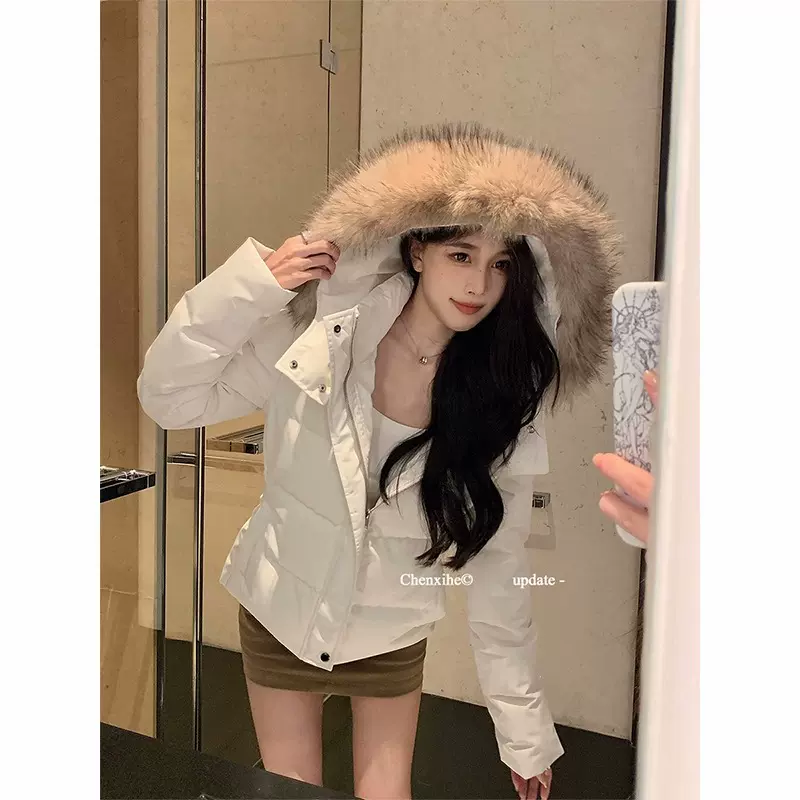 2025年新款收腰版羽绒服女冬季短款韩系白色修身大毛领白鸭绒外套