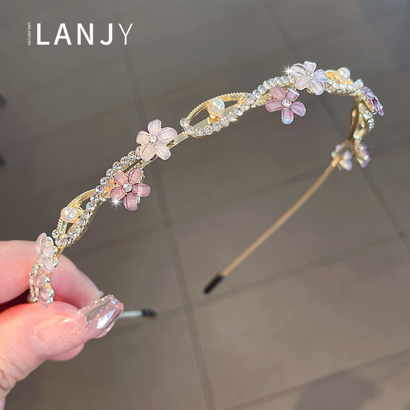 Pearl Flower Headband for Women, Korean Style Influencer Outfit, Sweet and Elegant Hair Pin Headband for Women, High-End Hairstyle Accessory, Summer
