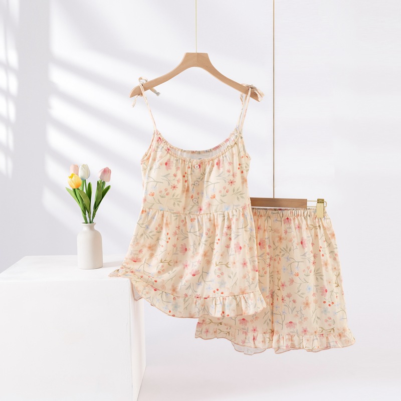 Women's Suspenders with Breast Pads, Fresh Flower Cotton Double-Layer Gauze Shorts, Pajamas, Comfortable Underwear-Free Home Clothes