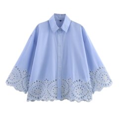 欧米のクロスボーダー婦人服の卸売り女性の透かし彫りの刺繍のポニーブラウス
