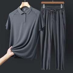 快適なお父さんは氷糸の運動のスーツの男の夏のレジャーの半袖の夏の中年の夏服の中高年の紳士服を詰めます。
