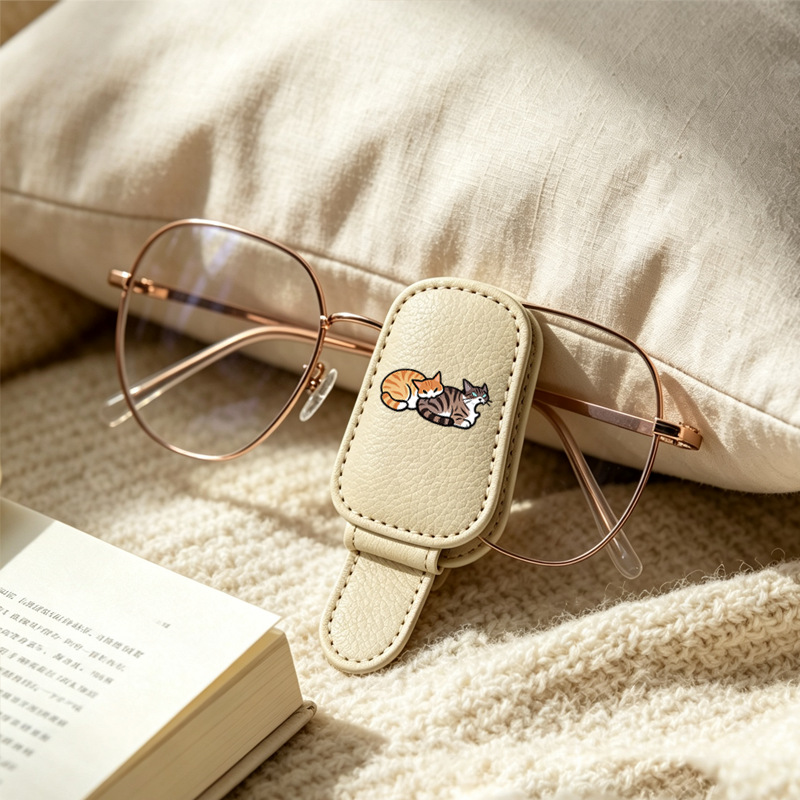 Beige cross-border bestseller sunglasses holder, creative car sun visor storage, cat-shaped car glasses clip