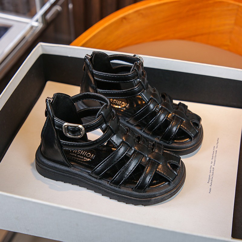 Sandalias romanas para niñas, estilo nuevo verano 2025 para niñas mayores, zapatos de playa de punta cerrada con suela blanda, elegantes zapatos de princesa para niñas a la moda