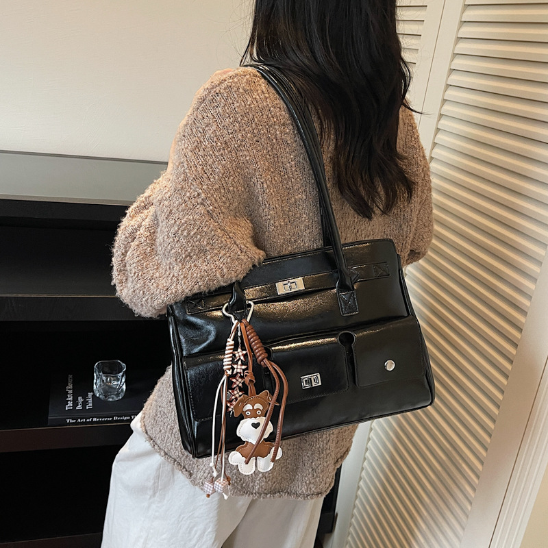 Texturas transfronterizas bolsas de mano Kylie para mujeres otoño y invierno 2025 nuevo estilo retro moda tote bolsas de hombro de lujo bolsas axila