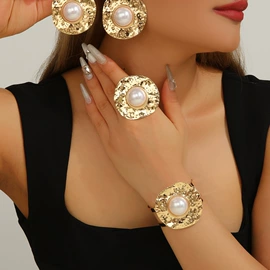 耳环;耳钉;首饰套装