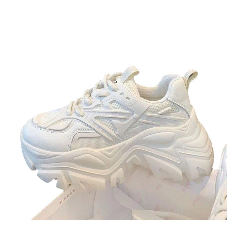 Zapatos transpirables para mujeres 2024 nuevas zapatillas casuales red red con suela gruesa para aumentar la altura de los zapatos de carrera