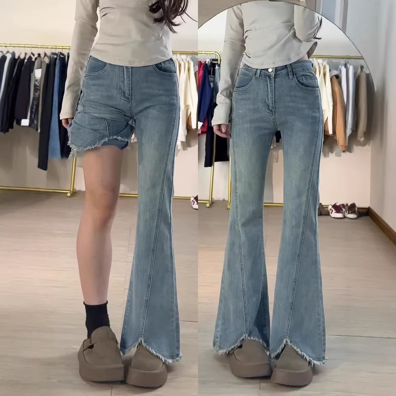 Light-Colored Split Hem Flared Jeans for Women, New Spring and Autumn Style, Suitable for Pear-Shaped Body, Plus Size, Flattering for Curvy Figures Light-Colored Split Hem Flared Jeans for Women, New Spring and Autumn Style, Suitable for Pear-Shaped Body, Plus Size, Flattering for Curvy Figures