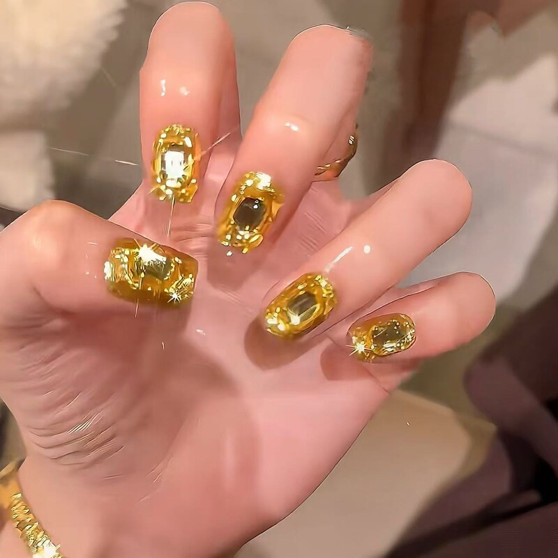 Handmade Nails for Spring and Summer, Luxurious and Sparkling Golden Sequin Manicure, Rich and Golden Nails, High-End Whitening Nails Handmade Nails for Spring and Summer, Luxurious and Sparkling Golden Sequin Manicure, Rich and Golden Nails, High-End Whitening Nails