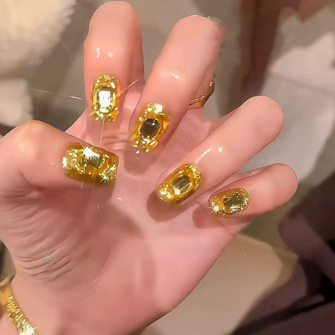 手工穿戴甲春夏招财奢华爆闪金黄亮片美甲富贵千金高级感显白甲片