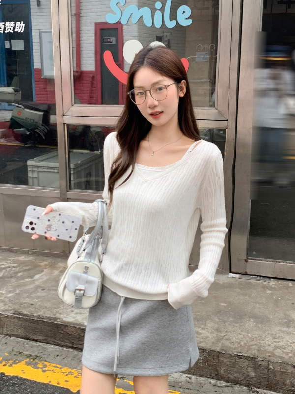 白色V领设计感麻花针织长袖女2025秋季新款宽松显瘦慵懒风上衣|undefined