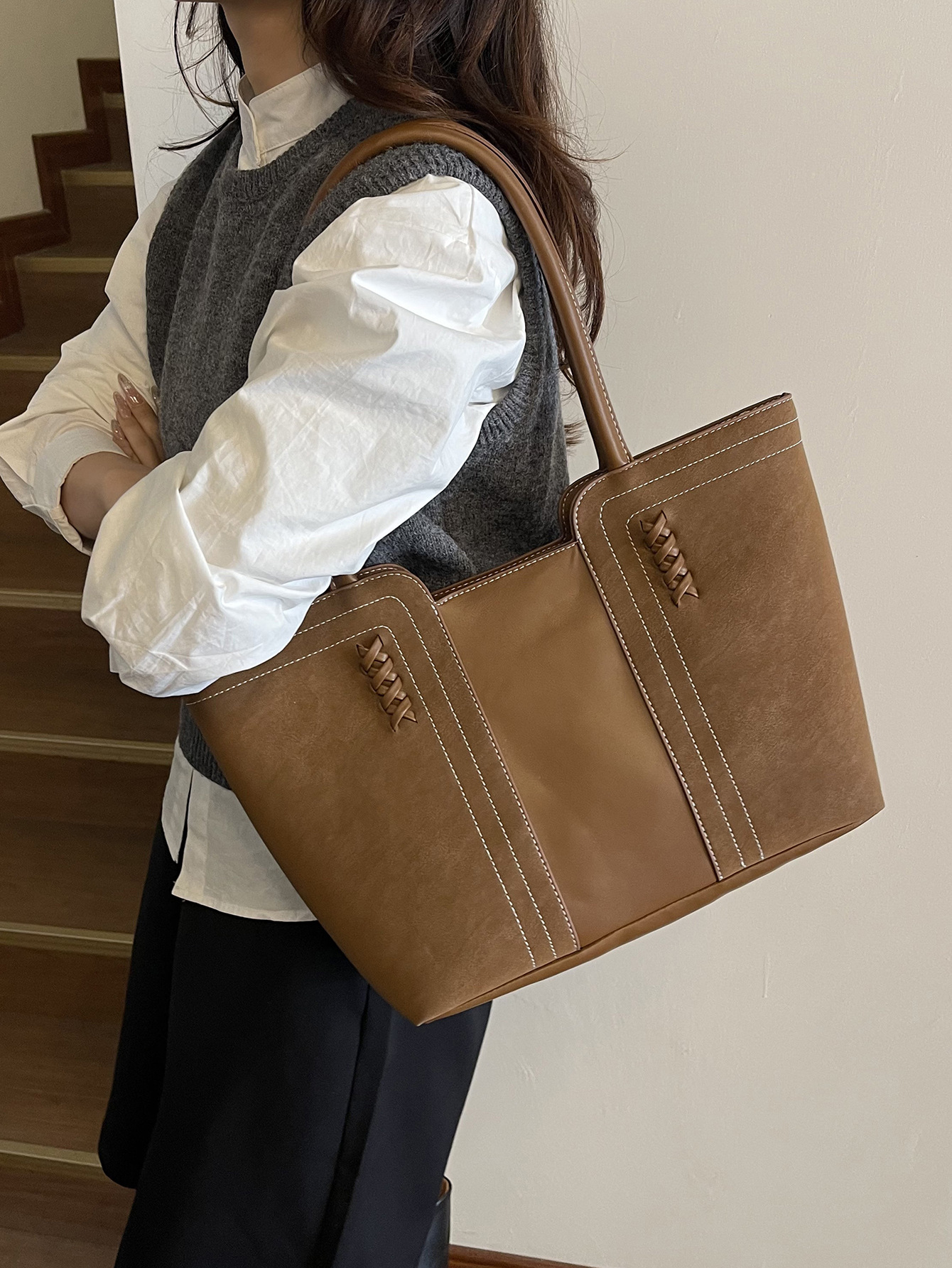 Henggeng nuevo retro gaudón de cuero, bolso de hombro de viaje, bolso de mujer transfronterizo, bolso de gran capacidad, bolso tote image 5