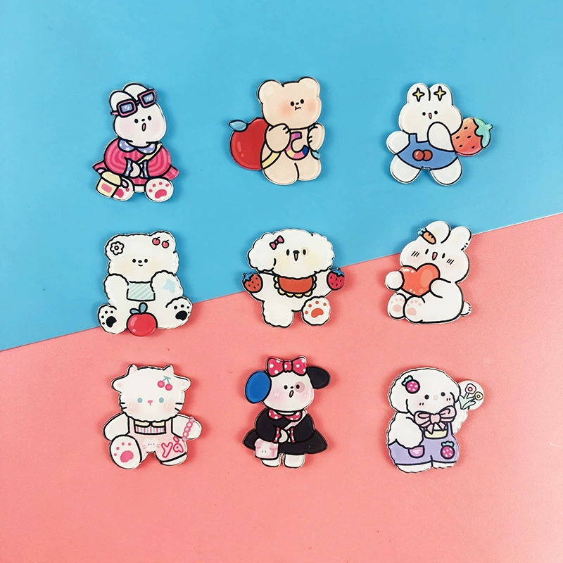 Apple Bear Клубничный кролик Милая брошь Мультяшное животное Сумка Булавка Аксессуары Студент Простой японский значок пары
