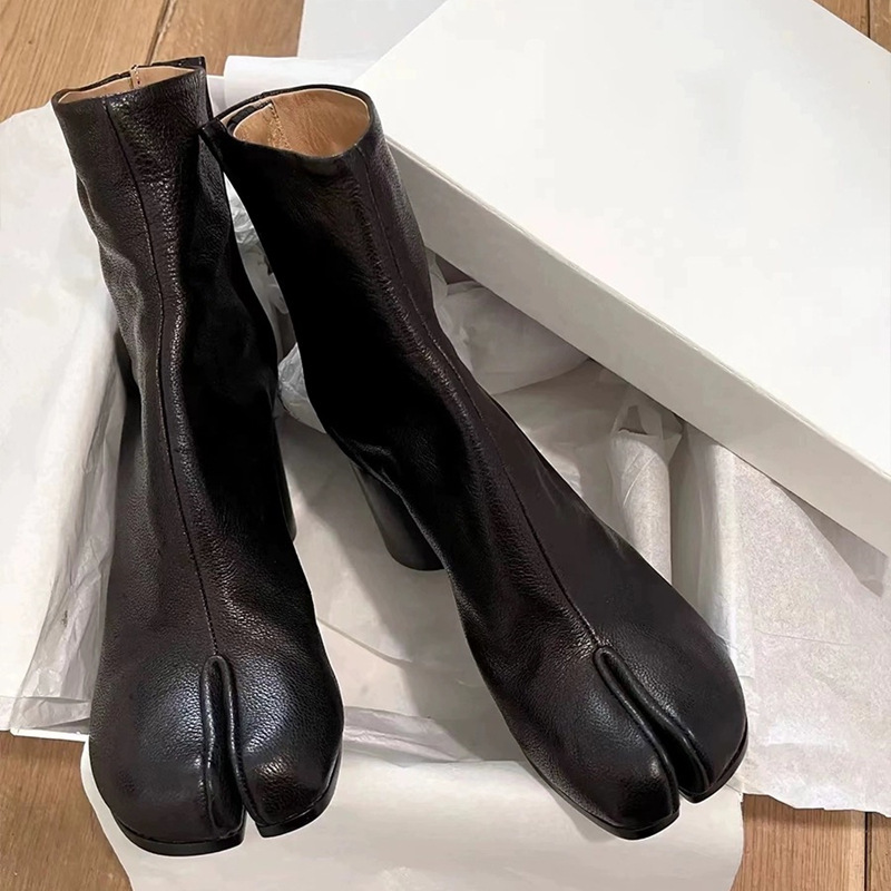 In-Stock Version ~ Niche Split-Toe Pig Trotter-Style Women's Shoes, Slimming Chunky Heel Mid-Calf Martin Boots, Women's Chelsea Short Boots