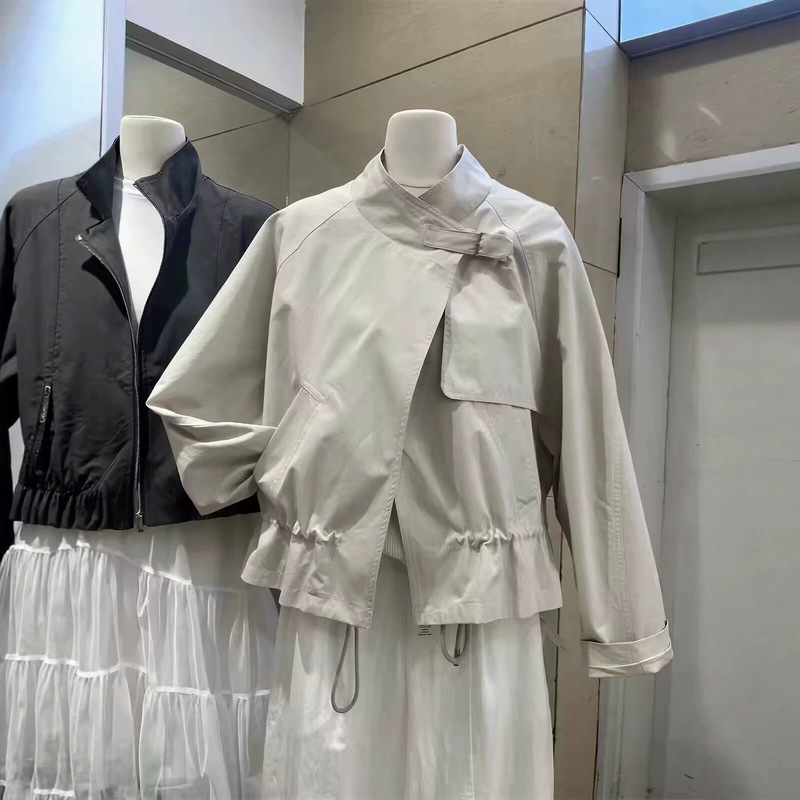 European Style 2026 Spring and Autumn New Fashion Casual Drawstring Hem Stand Collar Short Loose Windbreaker Jacket for Petite Women European Style 2026 Spring and Autumn New Fashion Casual Drawstring Hem Stand Collar Short Loose Windbreaker Jacket for Petite Women