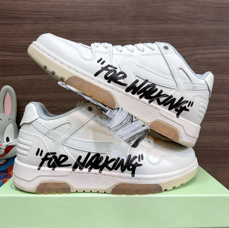 High-End of Collaboration Sneakers with Black and White Arrow Design, Unisex Skate Shoes, Comfortable Casual Trendy Shoes, Versatile Sports and Commuting Shoes