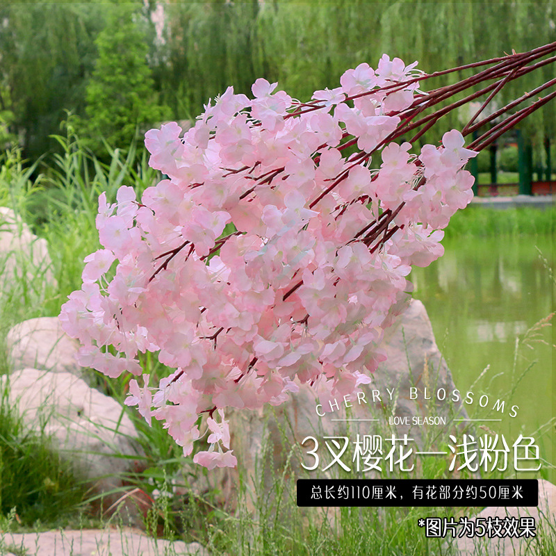 Ramas de Sakura con flores artificiales de tres puntas para decoración de interiores y exteriores en centros comerciales, ramas de flores de seda con enredaderas de cuatro puntas y tallos extendidos.